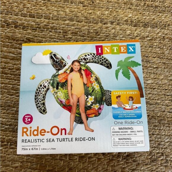🐢 INTEX XL Realistic Sea Turtle Ride-On Pool Float - Picture 1 of 7